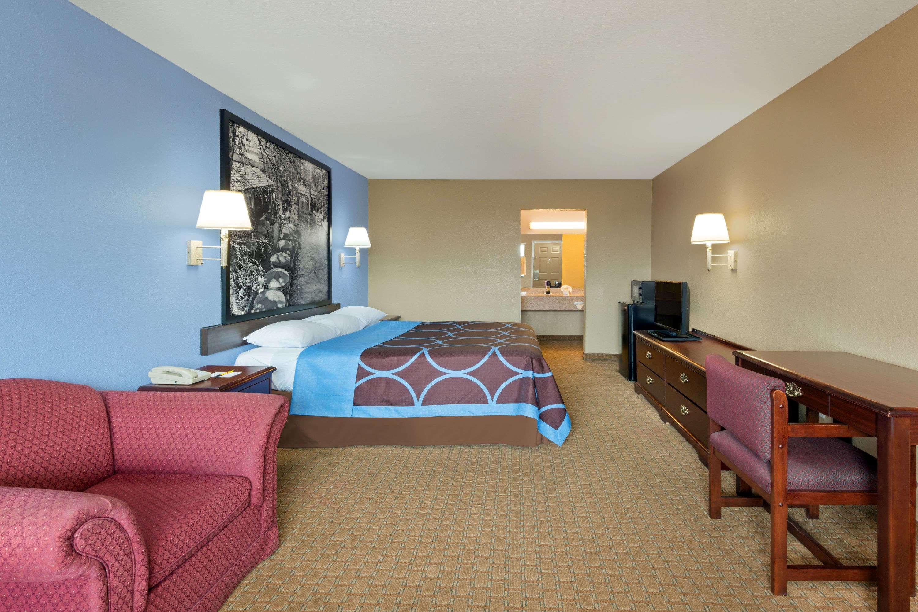 Super 8 By Wyndham San Antonio/Riverwalk Area מראה חיצוני תמונה