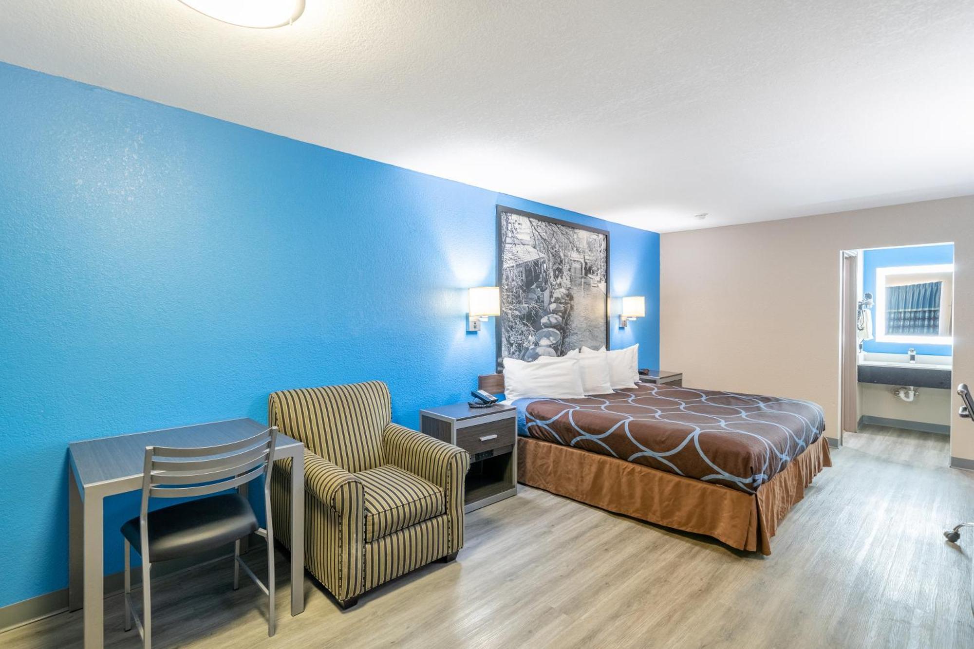 Super 8 By Wyndham San Antonio/Riverwalk Area מראה חיצוני תמונה