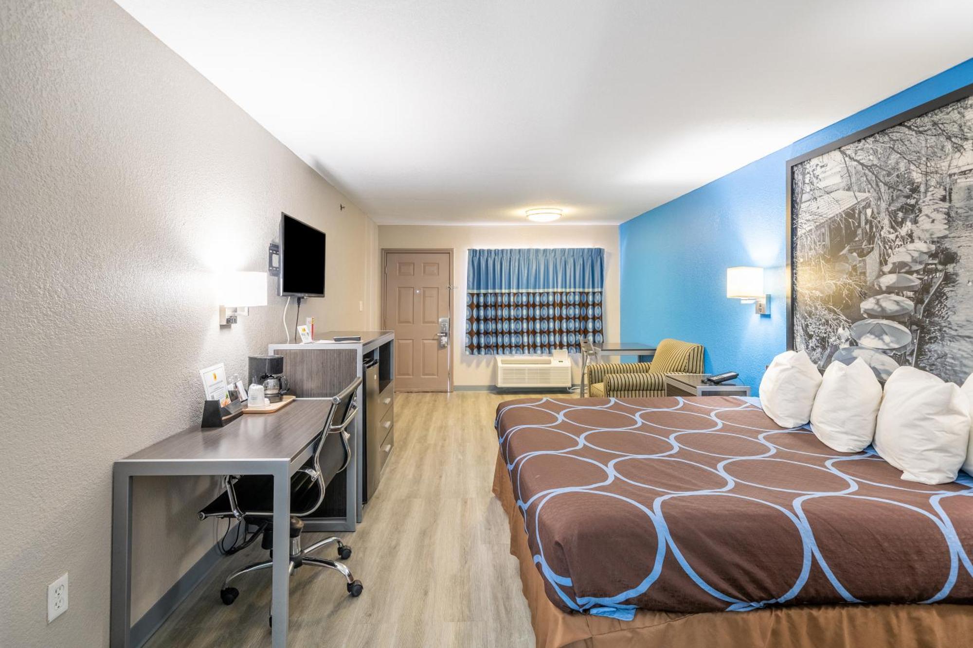 Super 8 By Wyndham San Antonio/Riverwalk Area מראה חיצוני תמונה